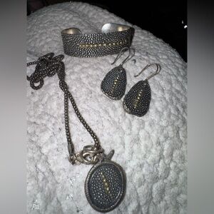 Textured Jewelry Set with Necklace, Bracelet, and Earrings